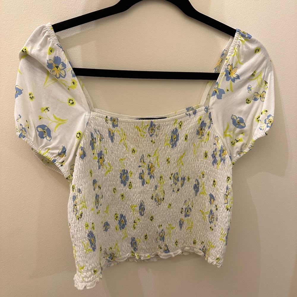 French Connection puff sleeve elastic white / blue / yellow top size large